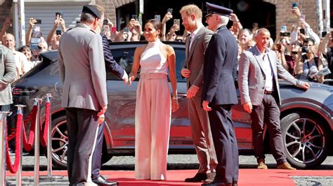 Duques de Sussex: la petición de 'respeto' de Harry en una jornada en ...