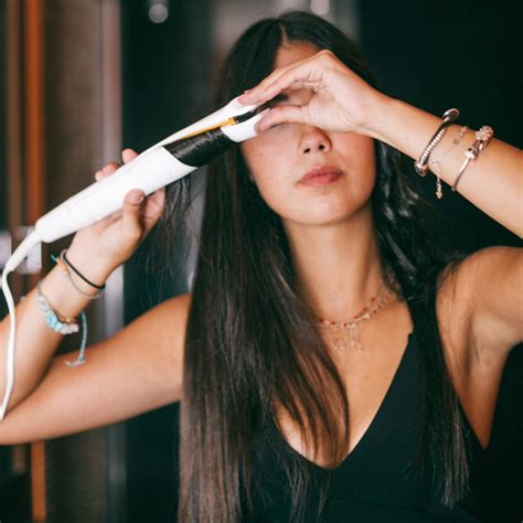 How to curl hair in different ways using a pair of straighteners