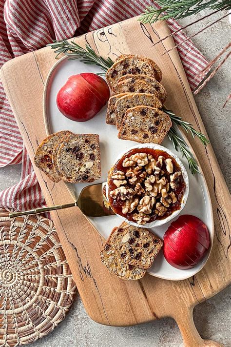 Baked Brie And Preserves