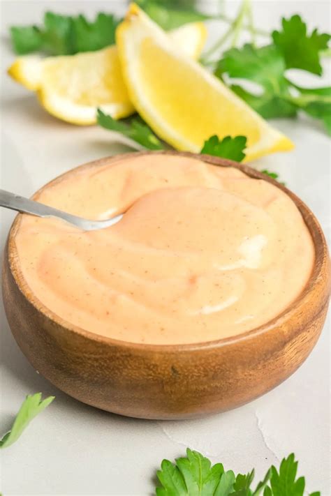Spicy Sriracha Mayo Sauce - Tastes of Homemade