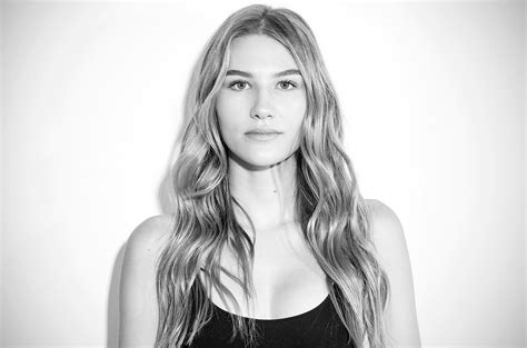 Sofia Hublitz : Issue Magazine