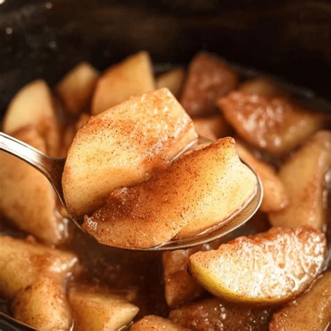 Crockpot Cinnamon Apples – Best Slow Cooker Recipe - Yummy Temple
