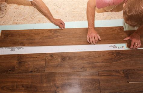 Removing Vinyl Floor Tiles Guide How To Remove Vinyl Flooring From
