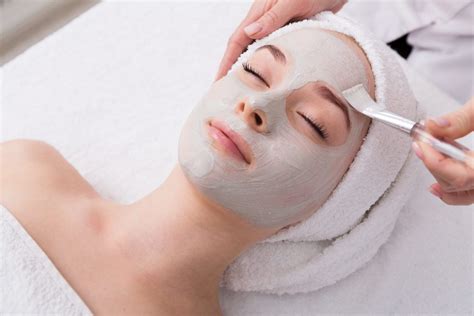 Facial Types: 5 Types of Facials to Rejuvenate your Skin