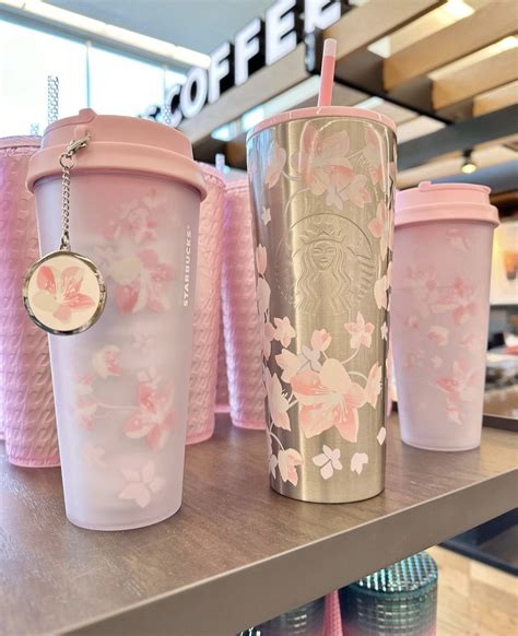 Pin by on ʜᴏᴍᴇ | Pink starbucks, Girly accessories, Trendy water bottles