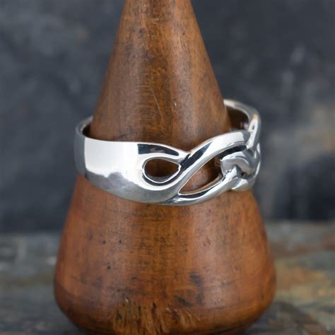 Modern Sterling Silver Celtic Knot ring - Royal Mile Silver
