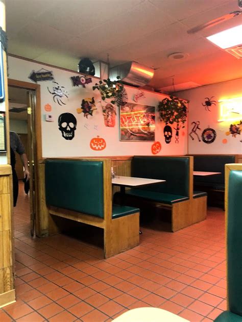 Cipriani's Pizza | 5840 W 63rd St, Chicago, IL 60638, USA