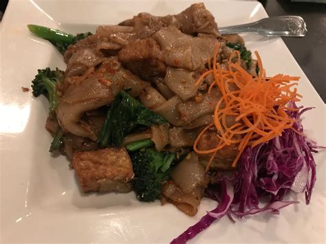 Andy's Thai Kitchen: A Haven of Flavors to Cope with the Winter - ChiVeg