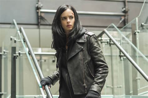 Krysten Ritter Kicks Butt in New Jessica Jones Images | The Mary Sue