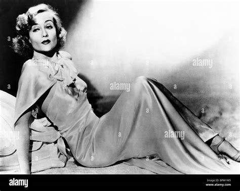 Constance bennett hi-res stock photography and images - Alamy