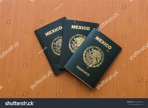530 Renew Passport Images, Stock Photos & Vectors | Shutterstock