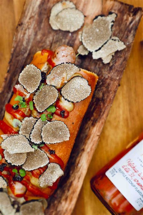 Hot dog au ketchup à la truffe d'été - Magazine Plantin