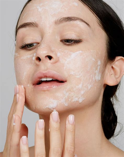 The 8 Best Natural Face Washes of 2022