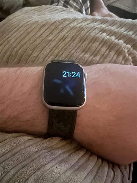 Weird screen saver? So I use "always on" on my Apple Watch and suddenly ...