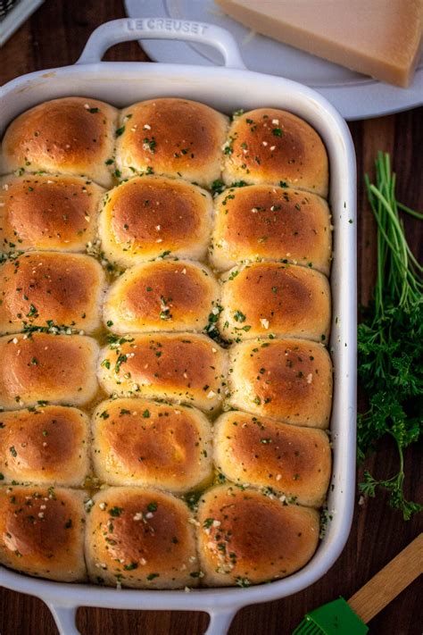 Dinner Roll With Butter Calories at Haley Koerner blog