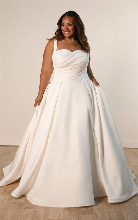 Plus Size Sweetheart Wedding Dress with Satin A-Line Skirt