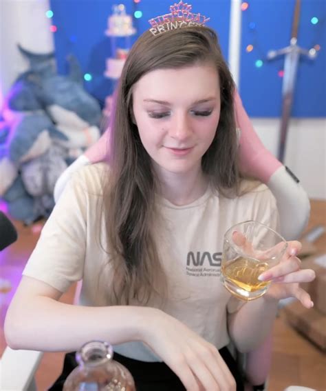 One Moment from Every F1nn5terLIVE Video - The Full Version : r/F1NN5TER