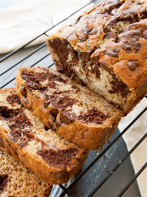 Chocolate Banana Swirl Loaf Cake - Brownie Bites Blog