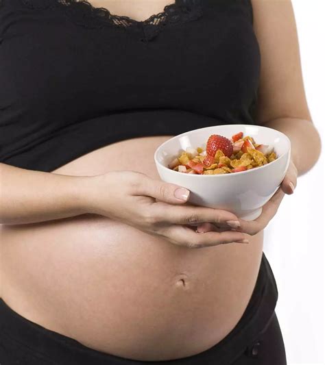 Watermelon During Pregnancy: 9 Benefits And 4 Side Effects