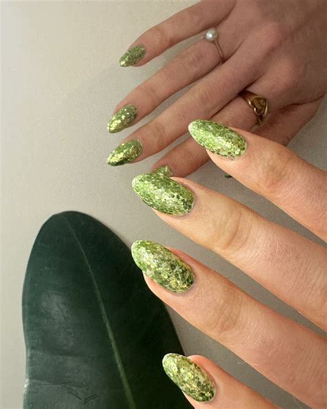 Green Glitter Nails: 30+ Party Looks to Try This Month - Nail Designs Daily