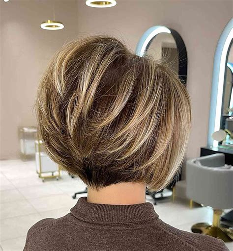 23 Stacked, Short Curly Bob Haircuts to Enhance Your Natural Curls ...