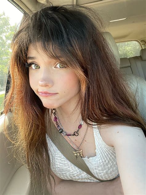 This Bunni.Emmie OnlyFans Leak Will Leave You SPEECHLESS - Truth or Fiction