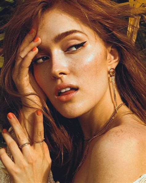 Jia Lissa | Scrolller