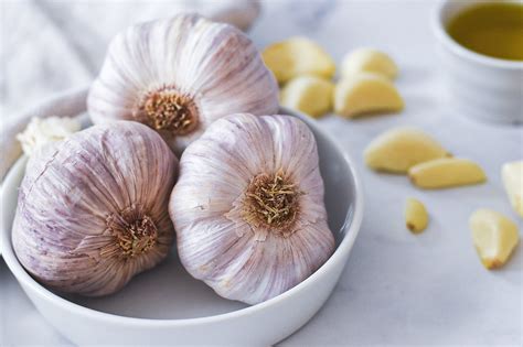 Whole Roasted Garlic {Two Ways} | Balanced Taste
