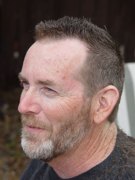 Guys With Big Heads Hairstyles - Fade Haircut Styles