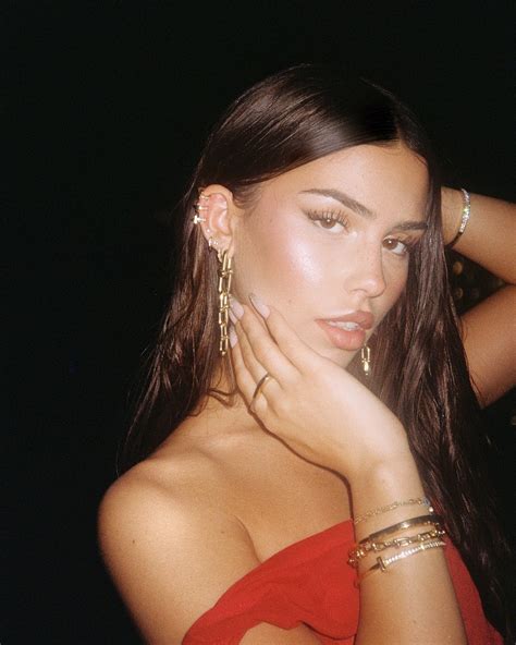 leah halton | 🎀 | Instagram