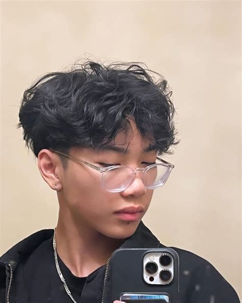 Pin by con on andrón | Perm hair men, Wavy hair men, Men haircut curly hair