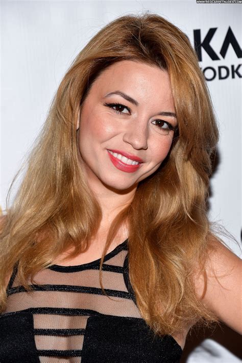 Masiela Lusha High Resolution Babe Straight Posing Hot Party