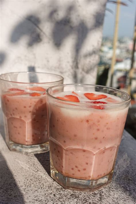 Strawberry Sago (Strawberry Tapioca Pudding) - Veggie Anh