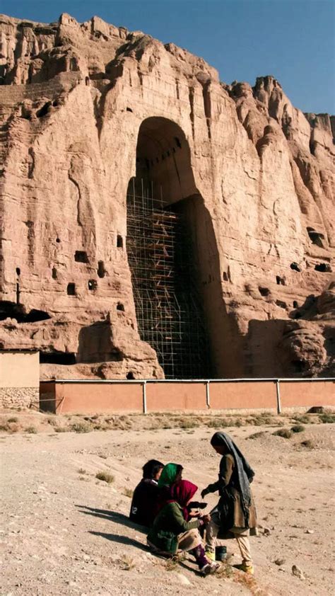 Salman Khan and Rashmika bring festive vibes THIS Holi with new track ...