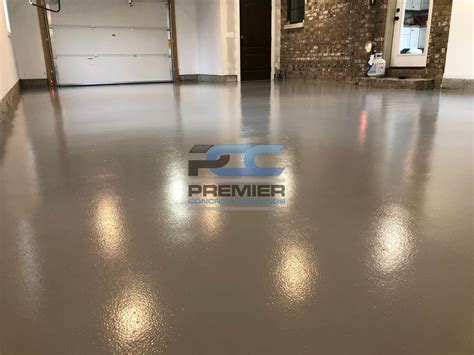 Solid Color Epoxy Floor Columbus, OH | Flooring Contractors