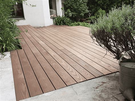 Kit complet de terrasse bois GRAD à clipser - Lames de Thermofrêne FSC ...