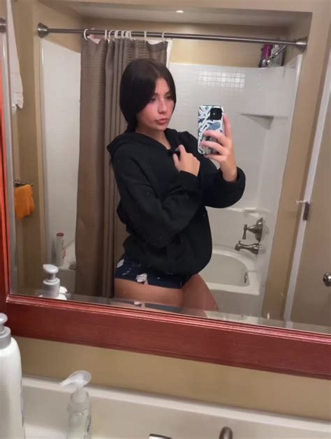 Audri (@audri_summers) - Urlebird