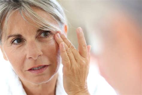 HOW TO GET RID OF UNDER EYE WRIKLES - Oia Skin