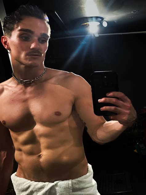 Lucky Horseshoe Lounge (@luckyhorseshoelounge) • Instagram photos and ...