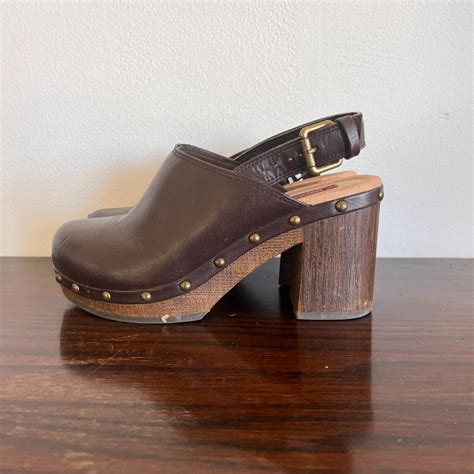 adorable brown funky & chunky Union Bay clogs, size... - Depop