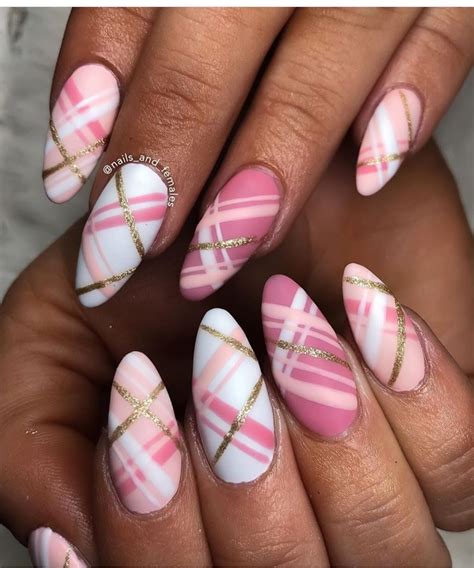 50+ Pretty Plaid Nails You'll Love - The Glossychic | Plaid nail art ...