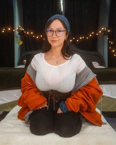 Bigtittygothegg - Age, Career, Relationship, Net Worth, etc. - BioSurv Blog