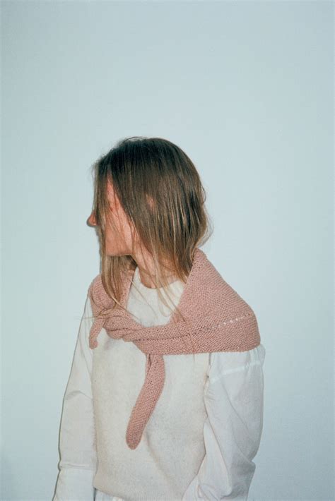 WH - Biches & Bûches Alba Scarf - PDF pattern in English – BichesetBuches