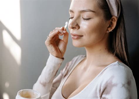 Best Eye Cream for Pregnancy: Carefully Chosen for You