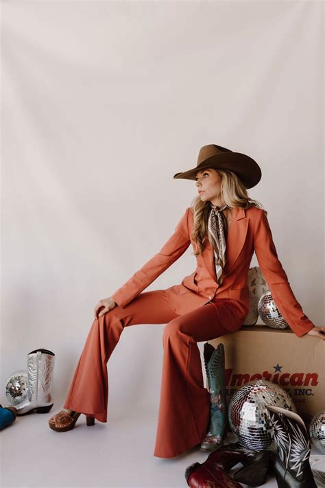 The Nadia Suit Set | Western outfits women, Western formal wear, 70s ...