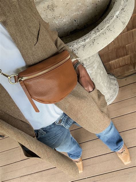 Quince Review: Italian Pebbled Leather Sling Bag - Ten Key Pieces