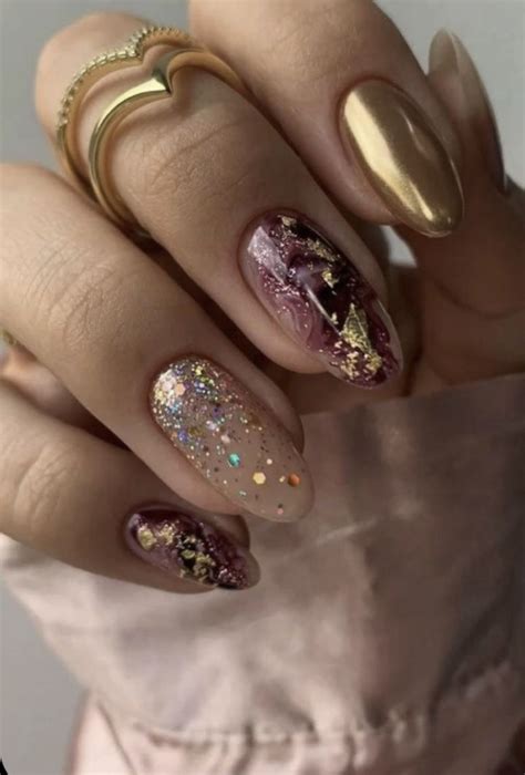 Pin on Hippie nails | Gold nails, Stylish nails art, New year's nails