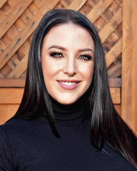 10 Facts About Angela White | FactSnippet