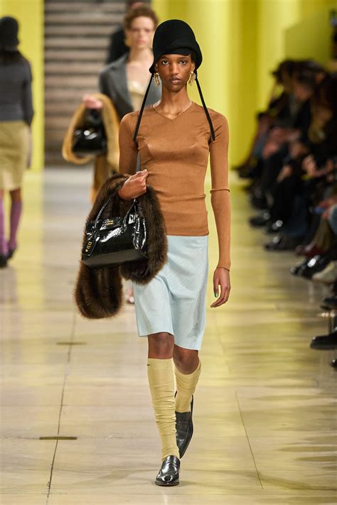 Miu Miu Fall 2025 Ready-to-Wear Collection | Vogue