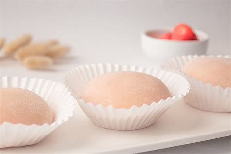 Strawberry Mochi Ice Cream — Lilac Diaries